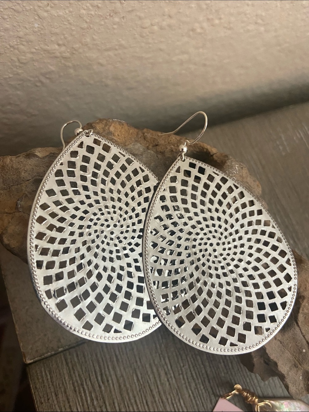 5/$10❤️❤️❤️NEW Handmade Large Silver Tone Zinc Alloy  Filigree Teardrop Earrings